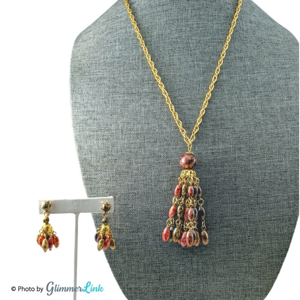 Vintage Hong Kong Pink Green Beaded Tassel Pendant Necklace Set